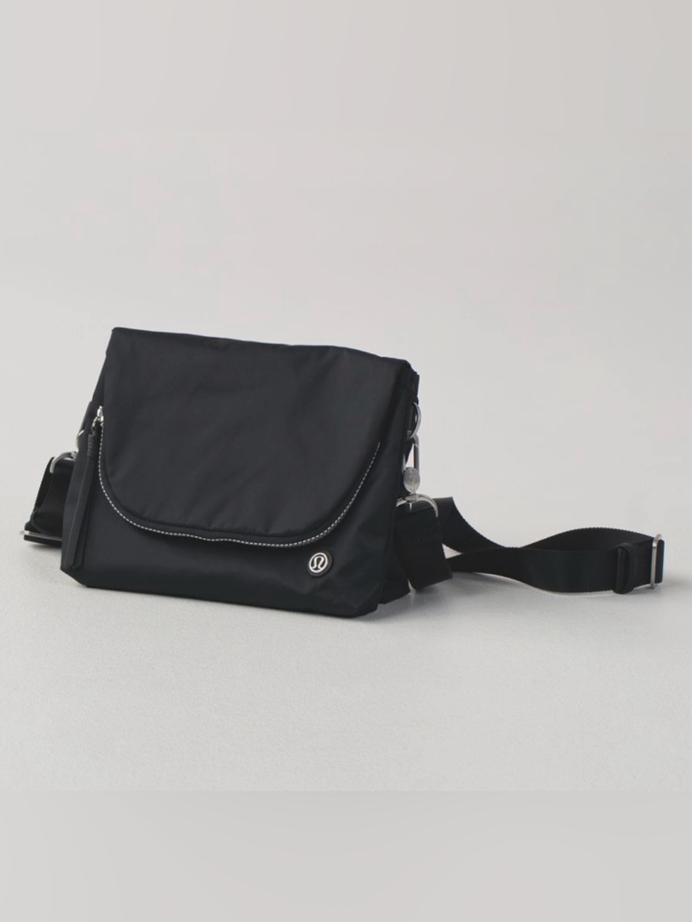 lululemon athletica Party Om Black Nylon Messenger Crossbody